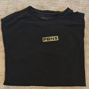 Alphalete short sleeve shirt in black, size large